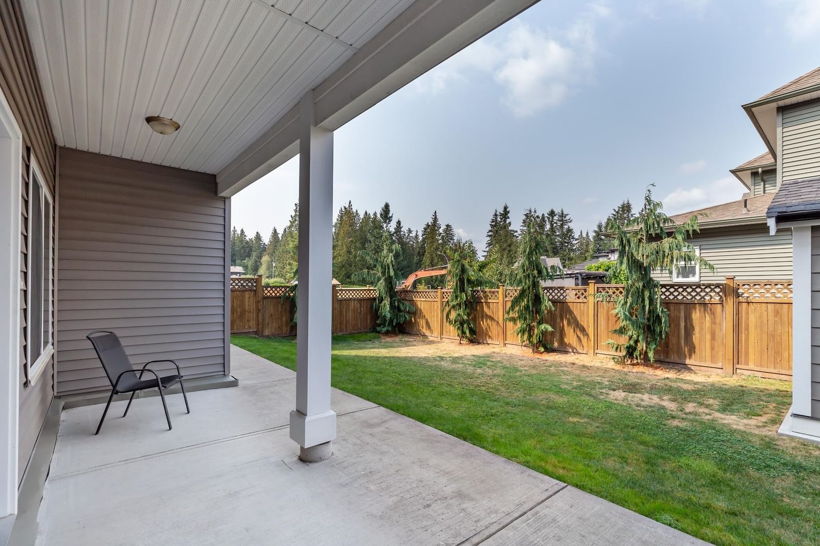 Listing Image 8