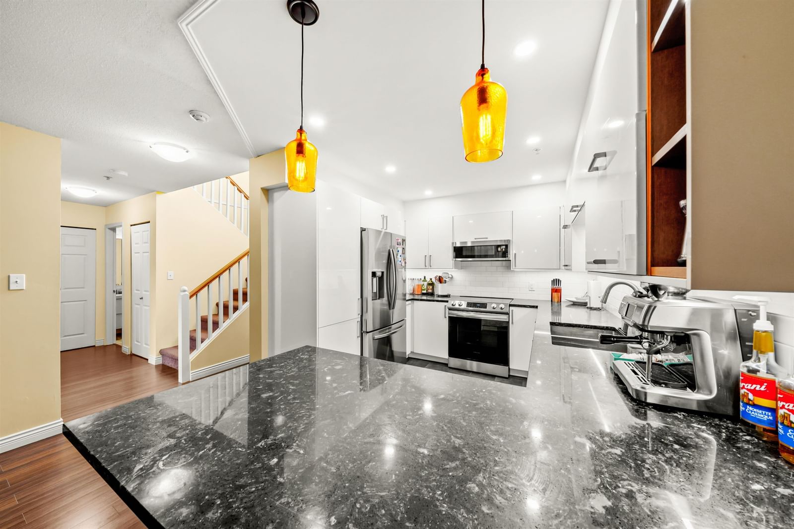 Listing Image 13