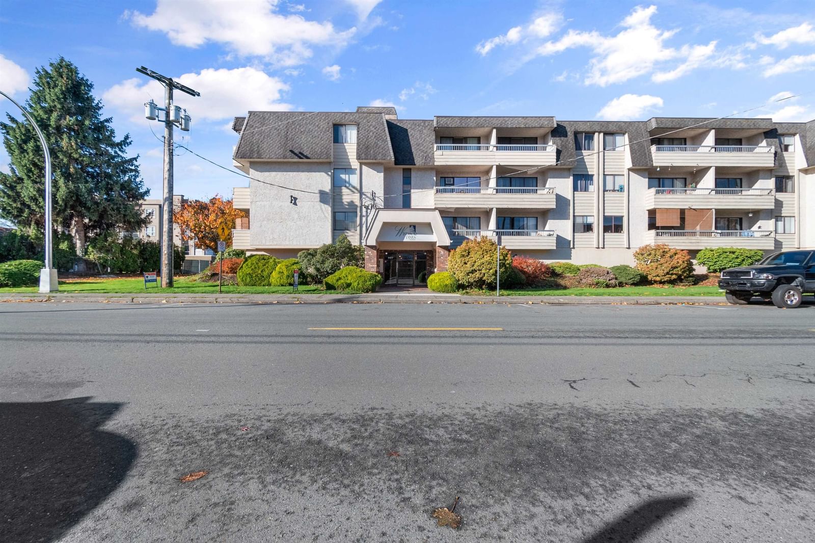 Listing Image 25