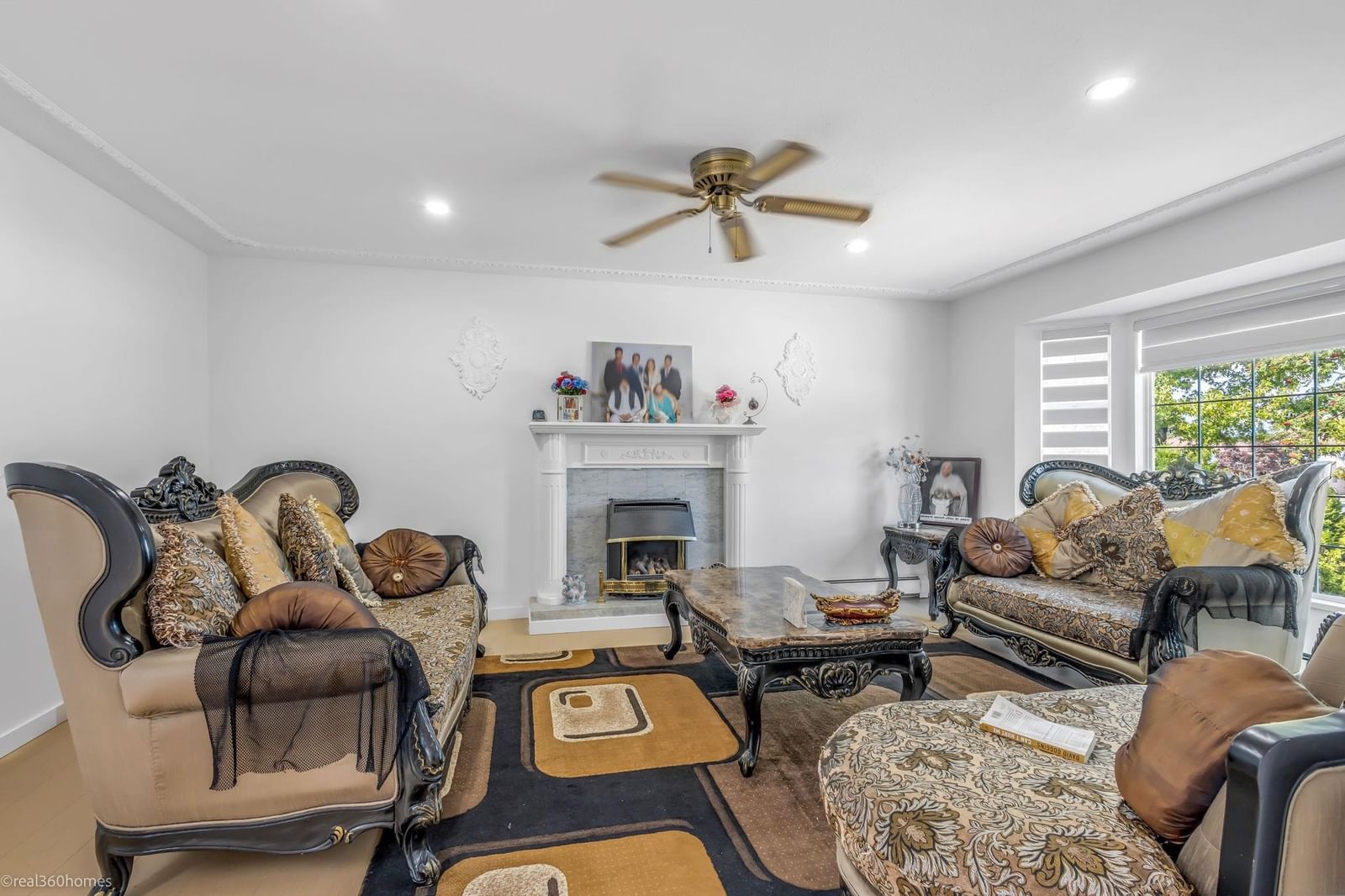 Listing Image 11