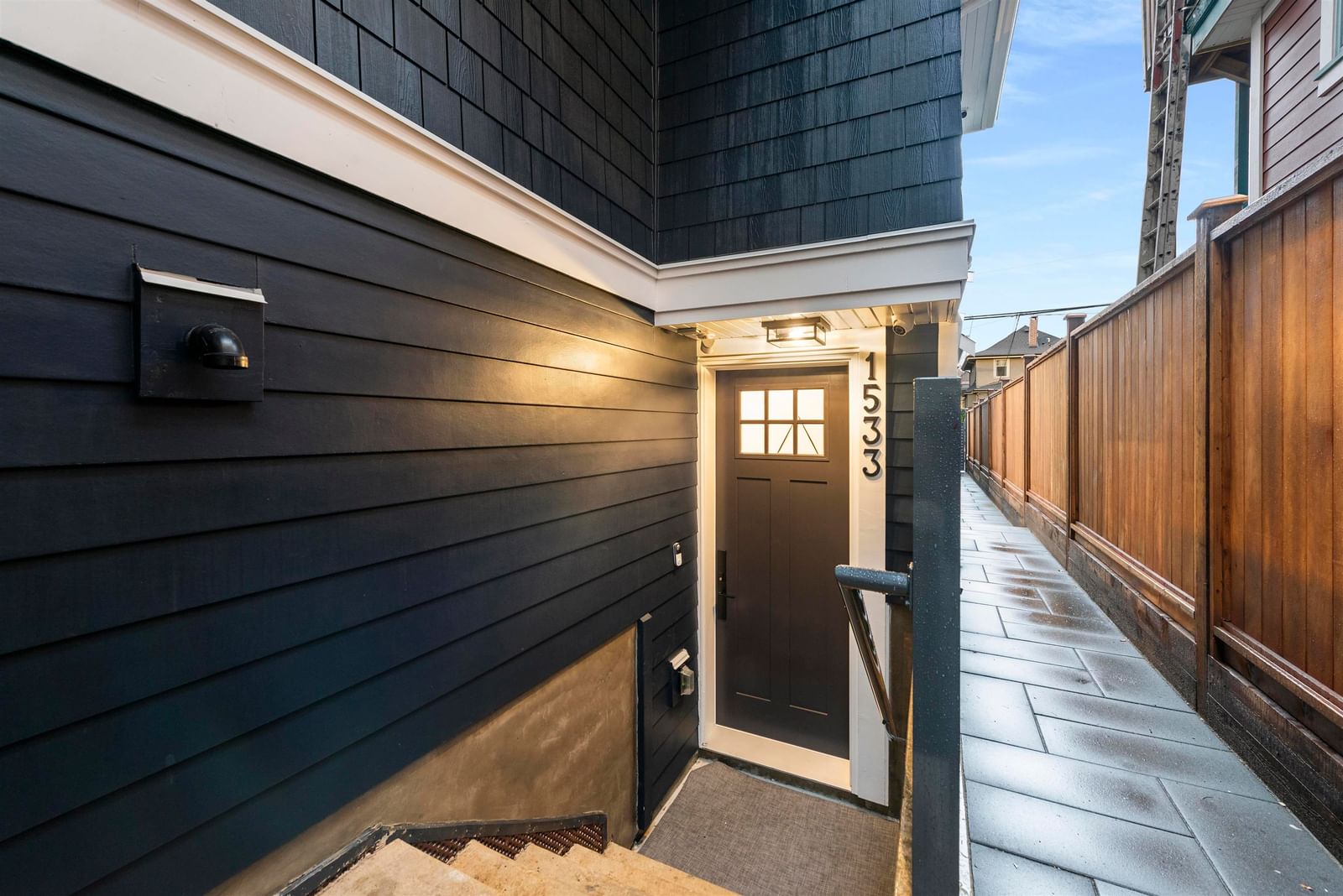 Listing Image 15