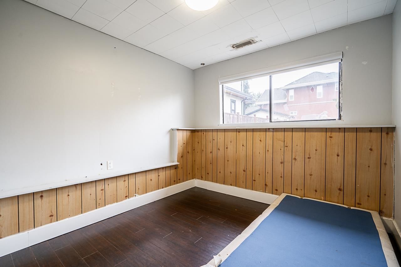 Listing Image 18