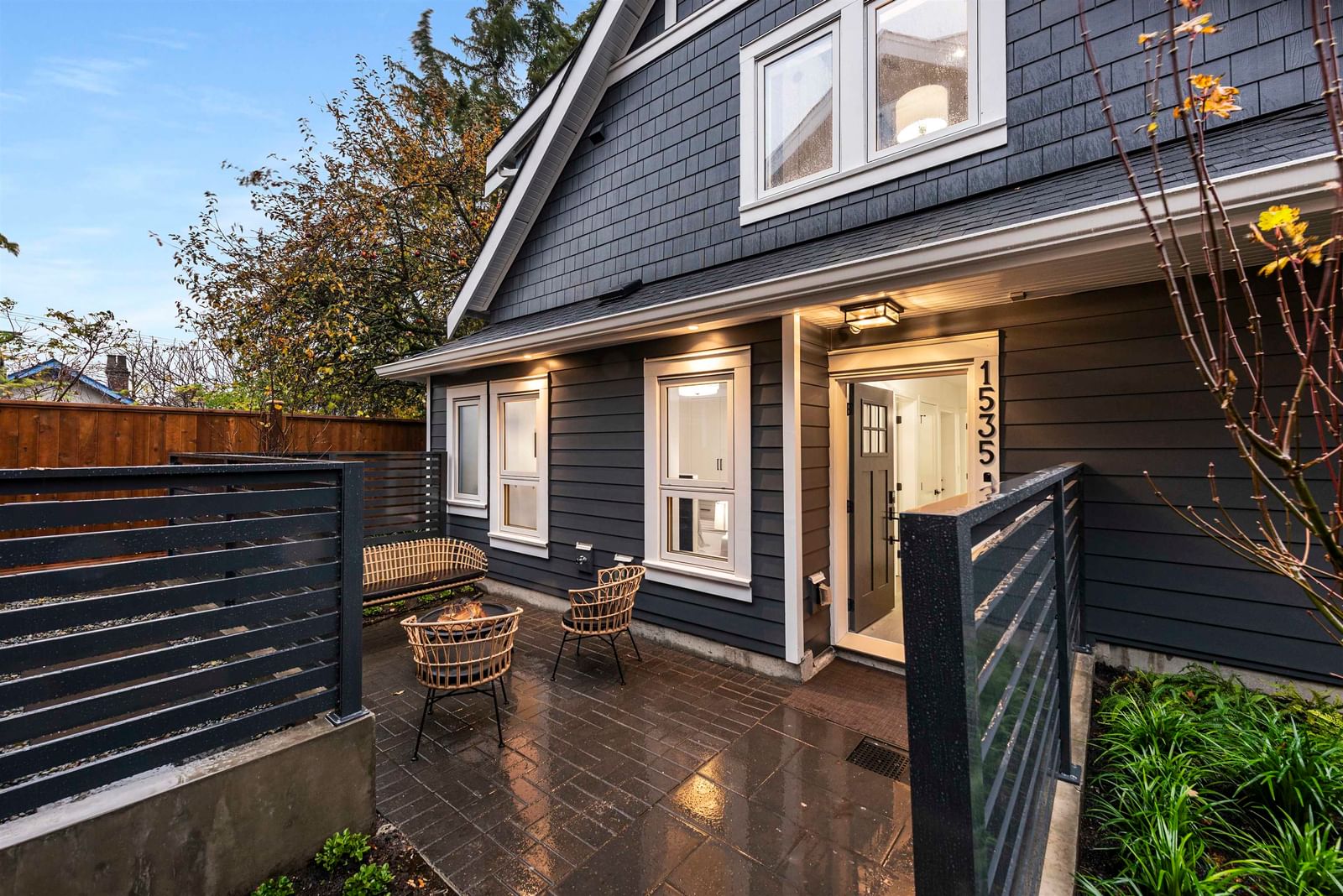 Listing Image 11