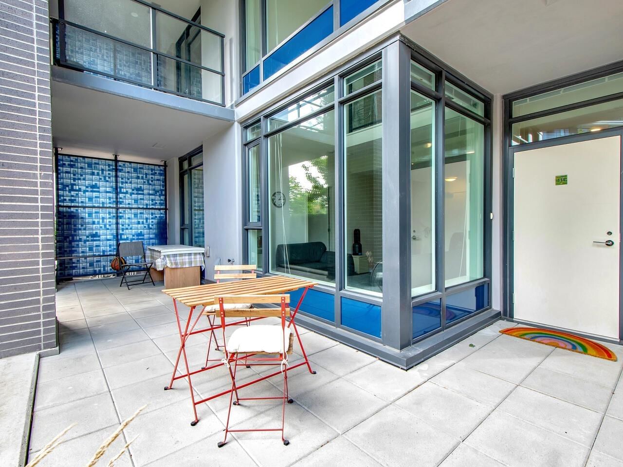 Listing Image 4