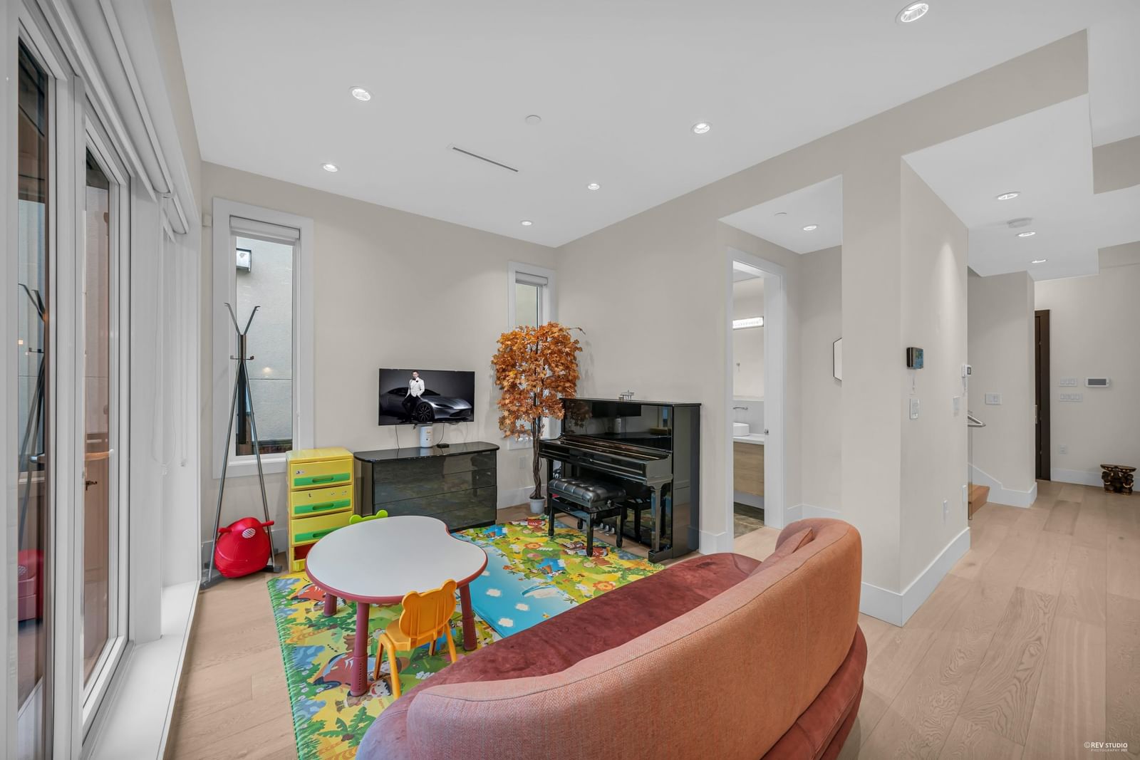 Listing Image 14