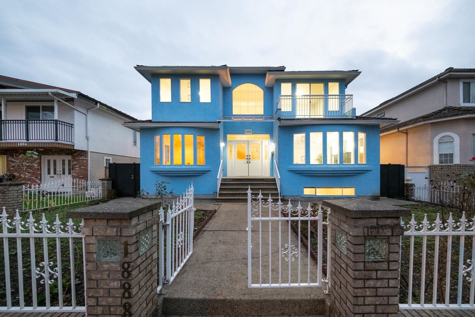 Listing Image 1