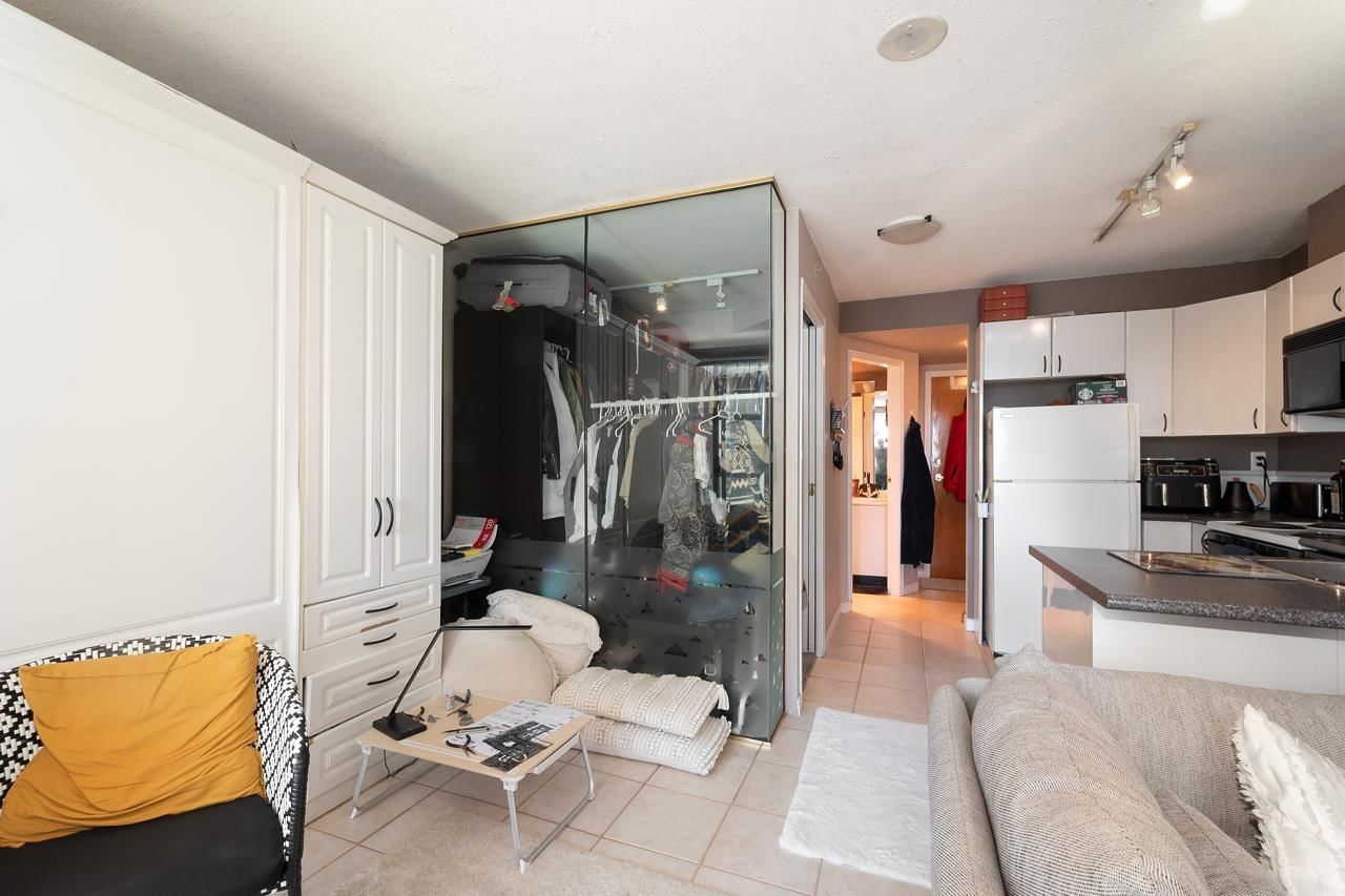 Listing Image 16