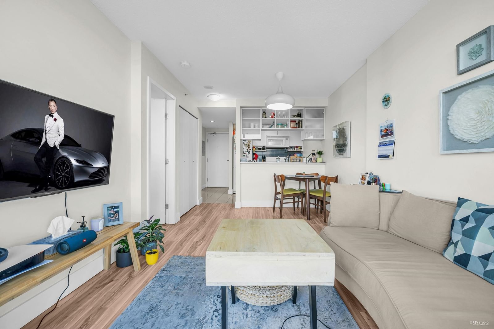 Listing Image 6