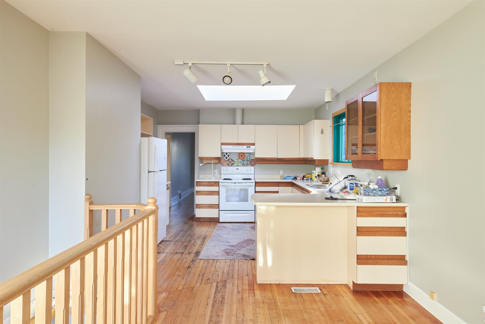 Listing Image 8