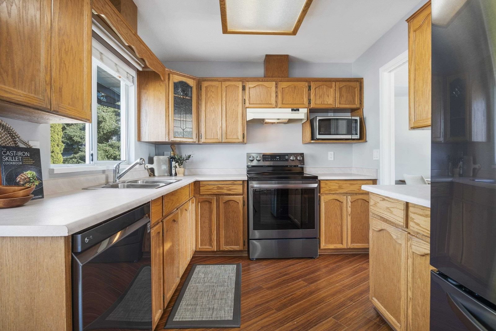Listing Image 14