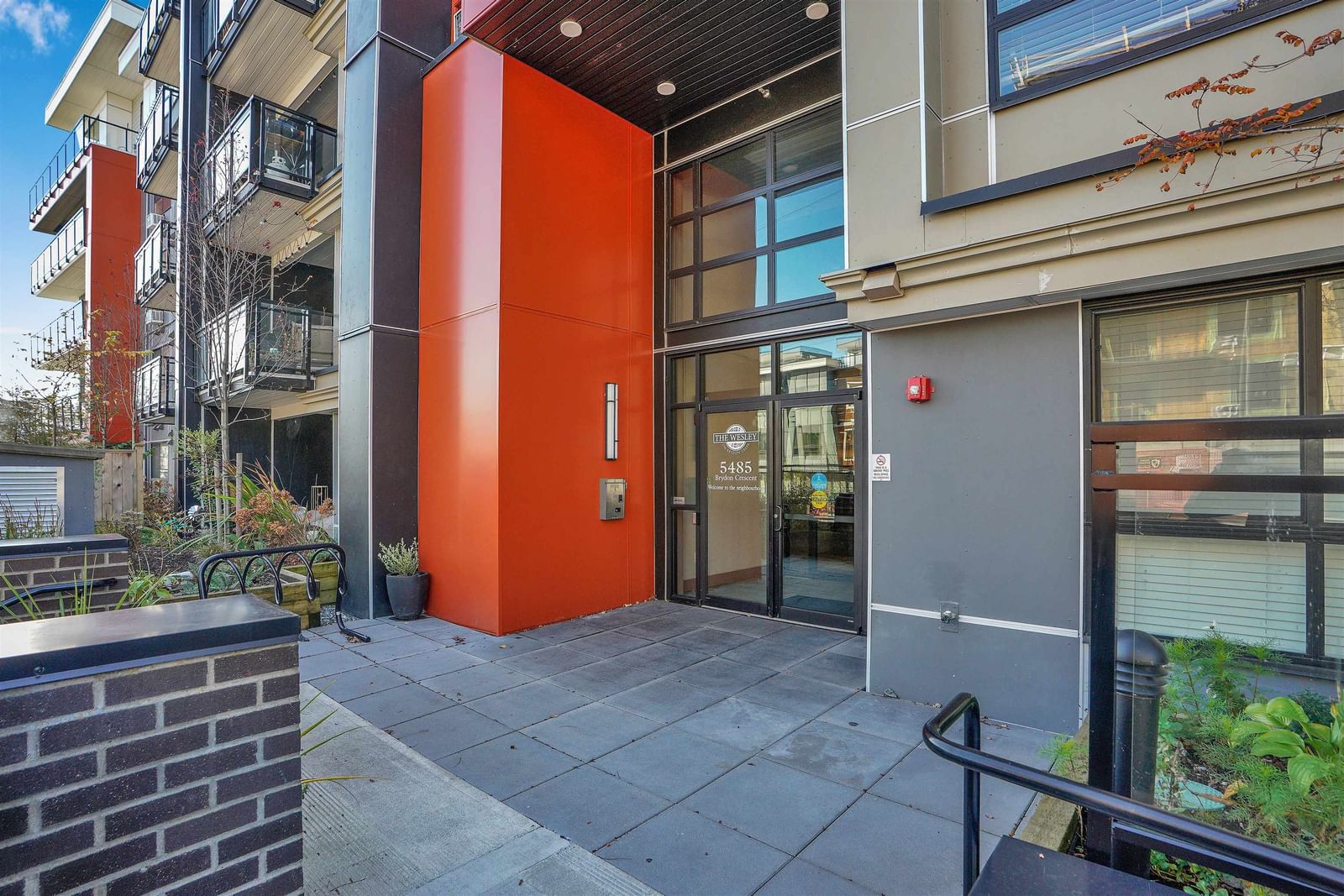 Listing Image 19