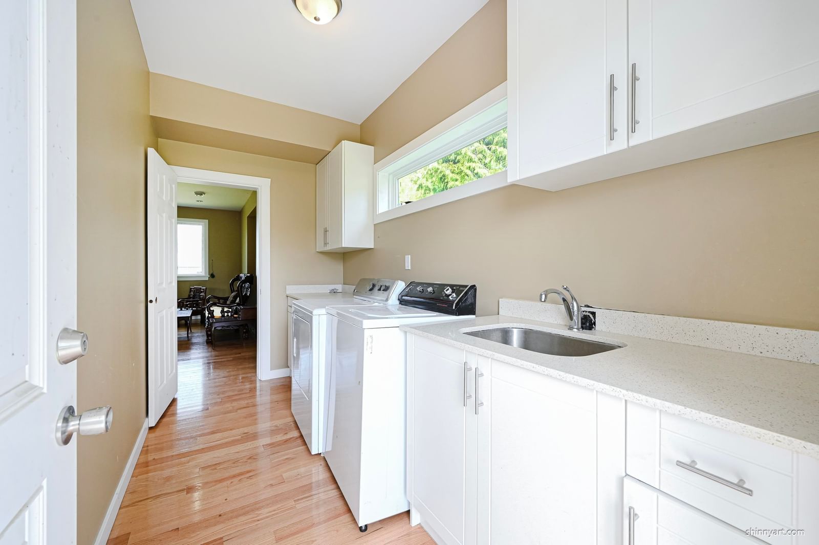 Listing Image 18