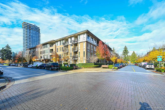 301 - 3107 Windsor Gate