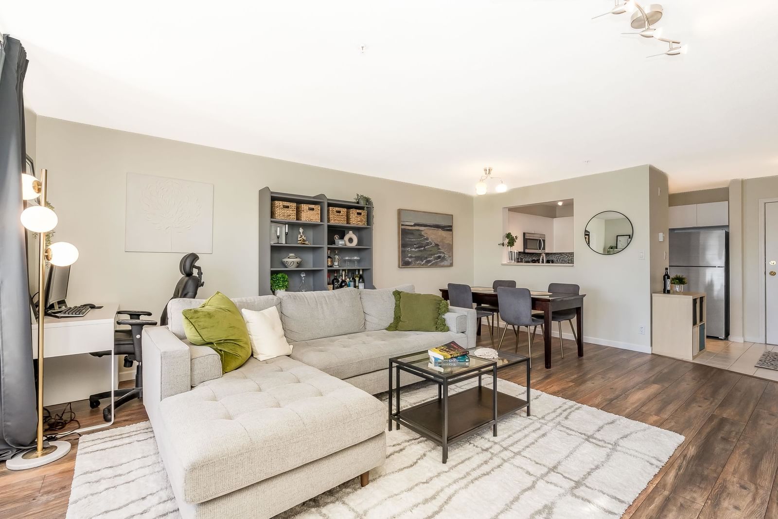 Listing Image 15