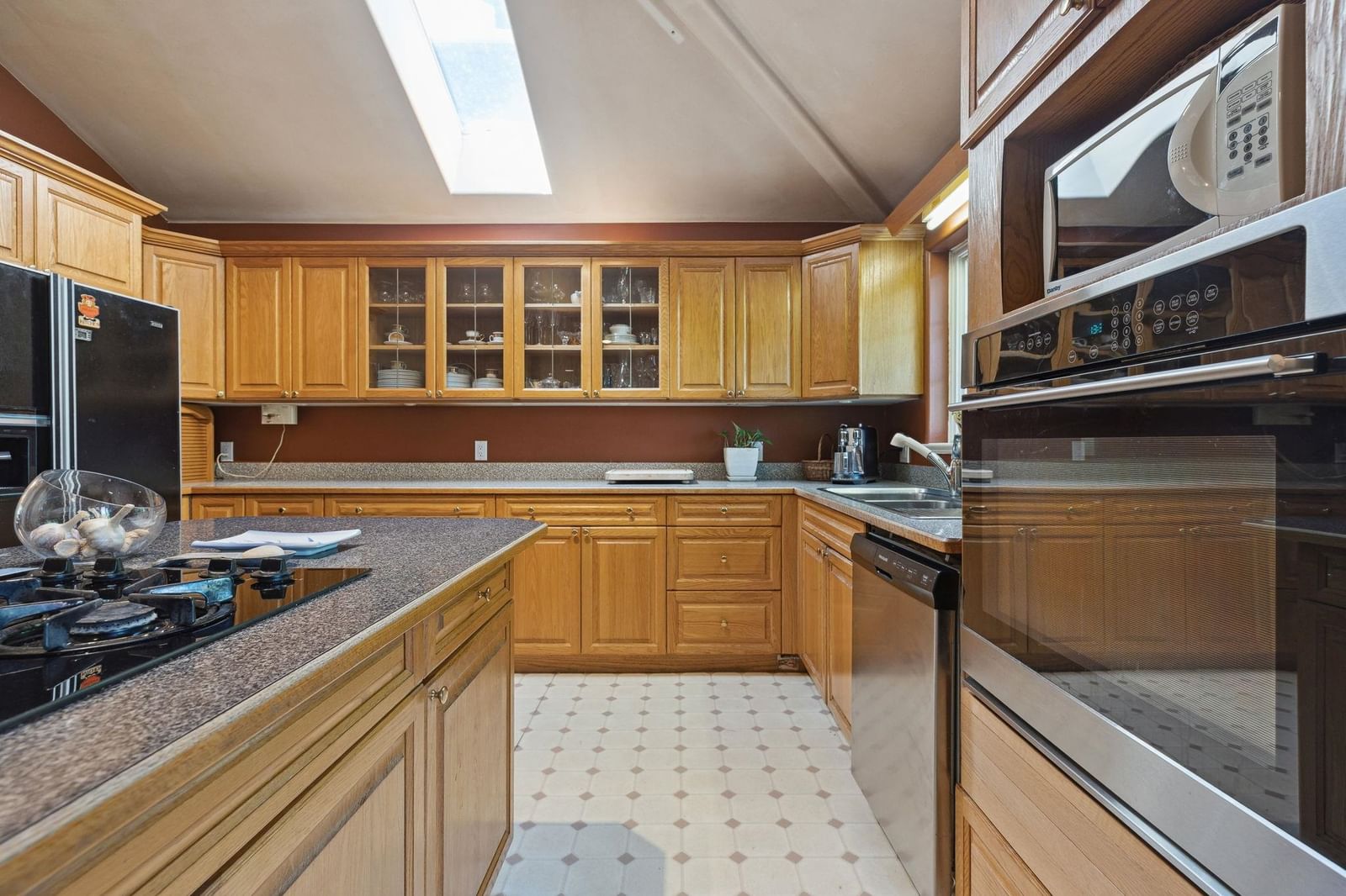 Listing Image 12