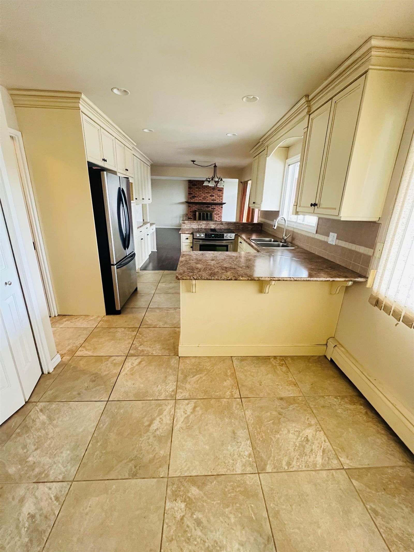 Listing Image 14