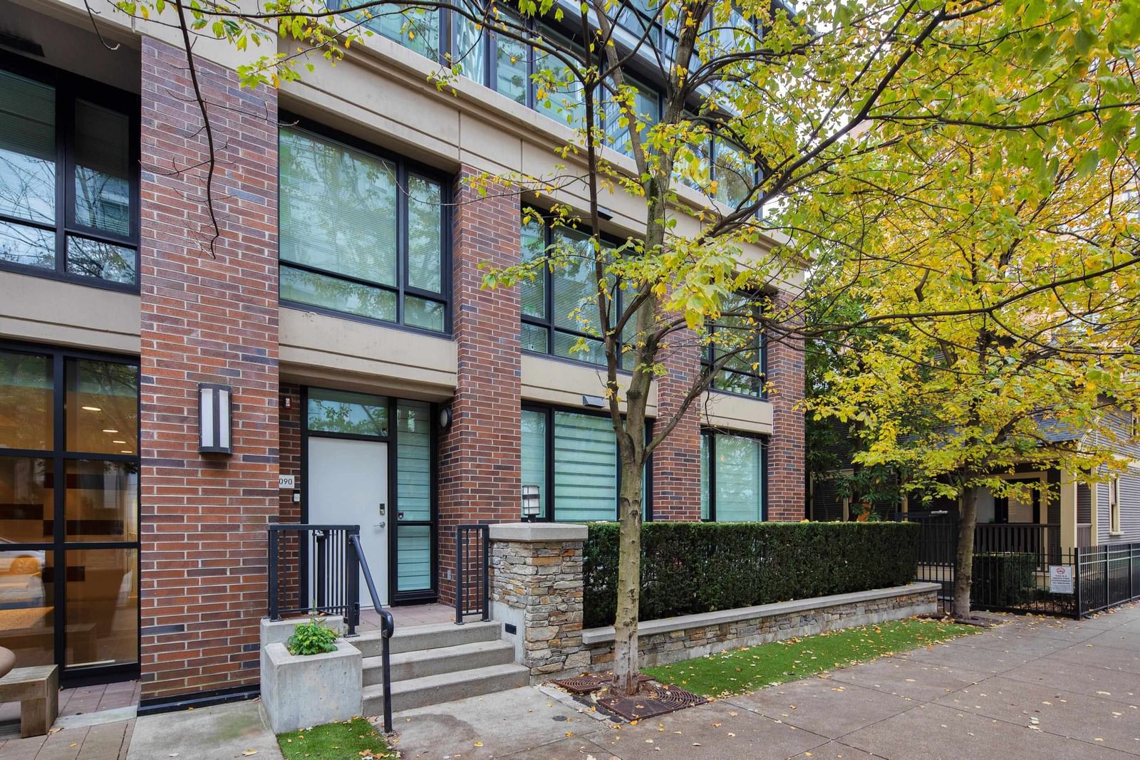 Listing Image 20