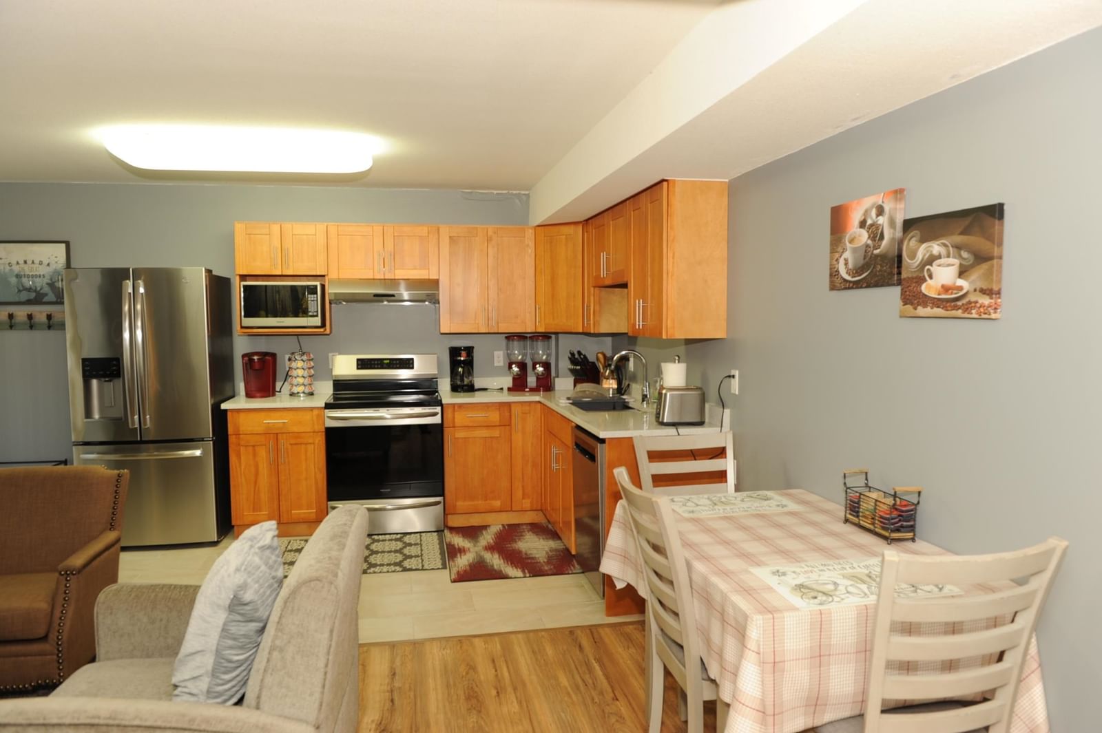 Listing Image 10