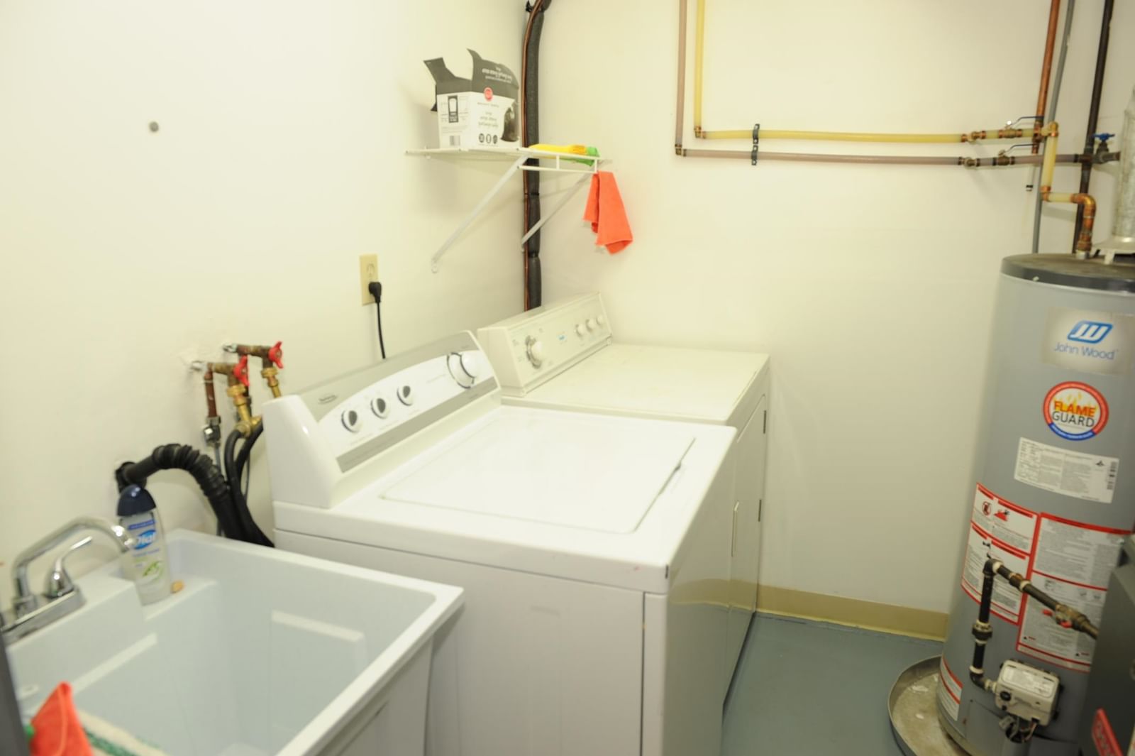 Listing Image 14