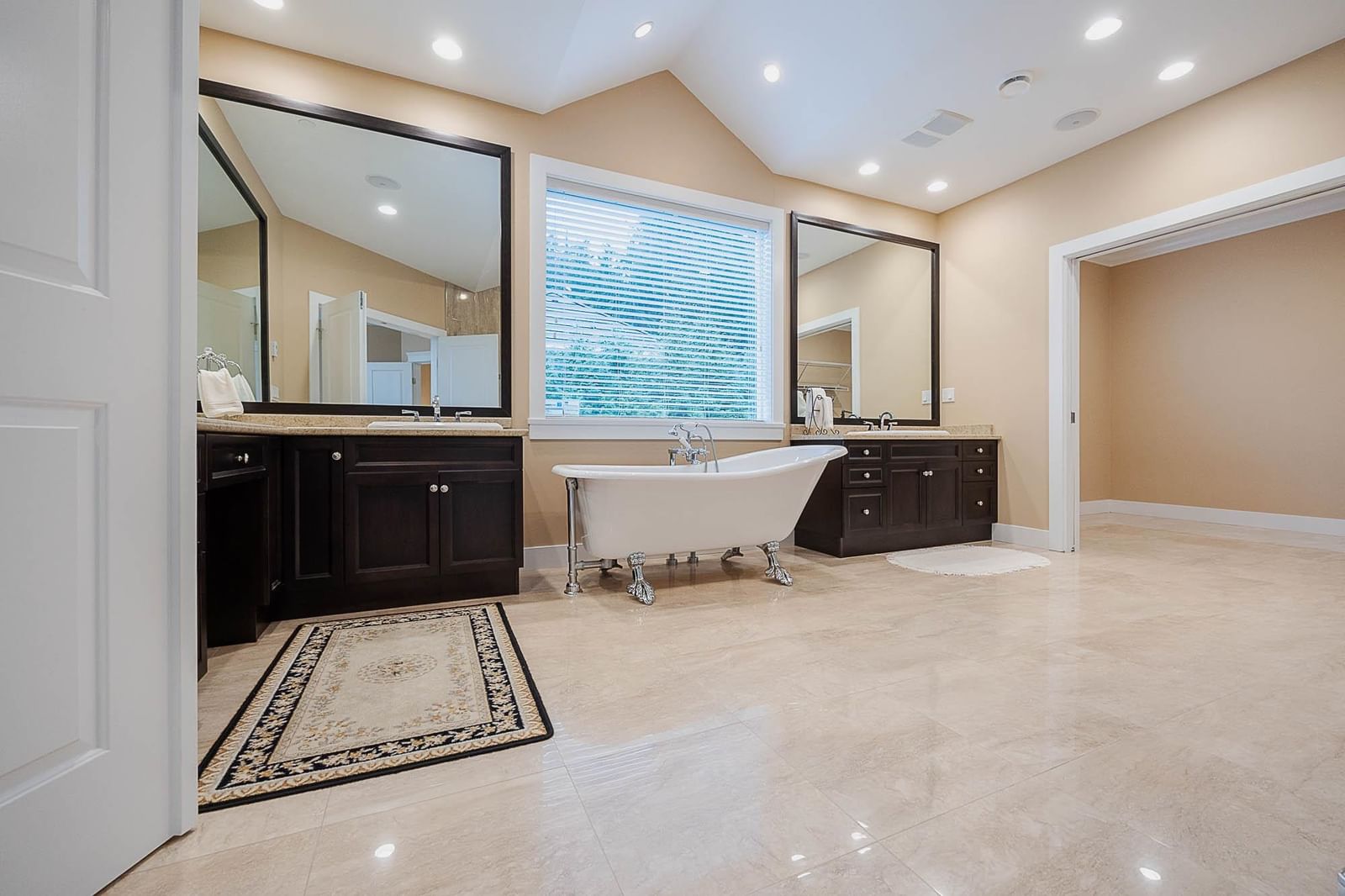 Listing Image 30