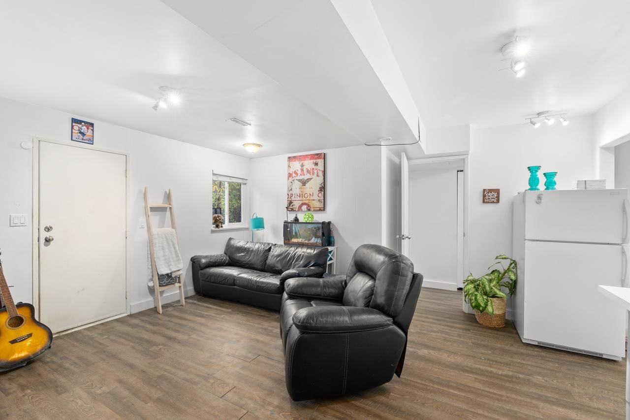 Listing Image 24