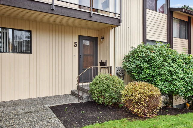 5 - 2962 Nelson Place