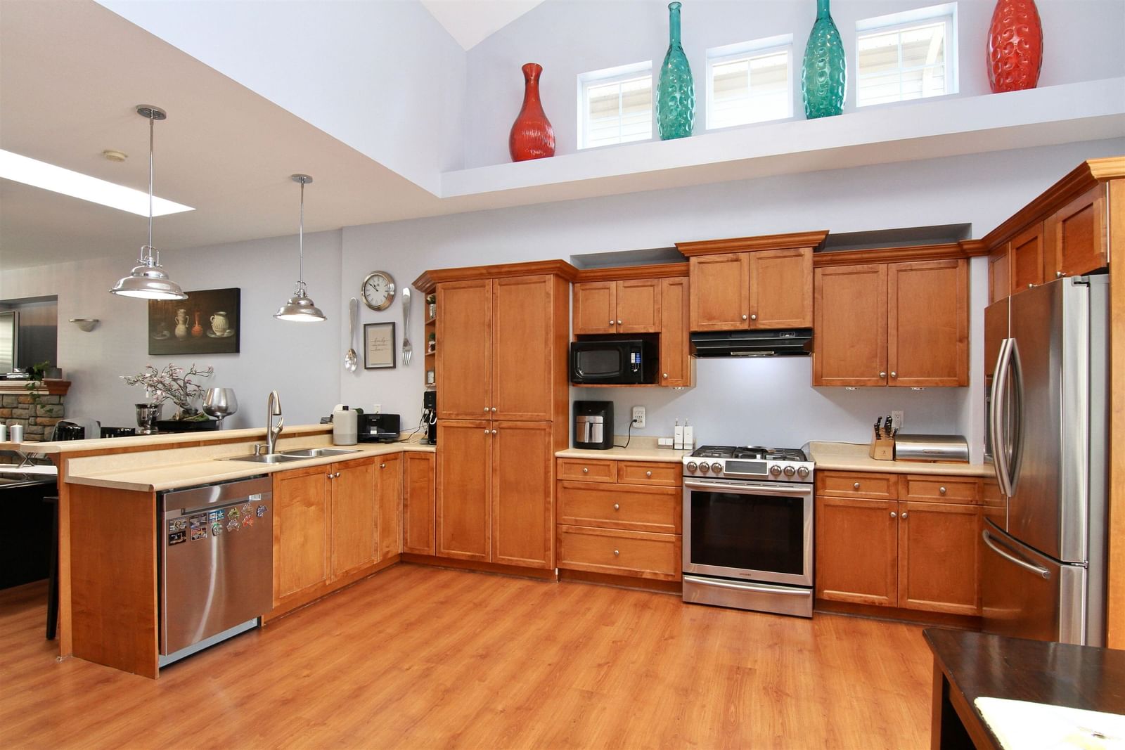 Listing Image 10