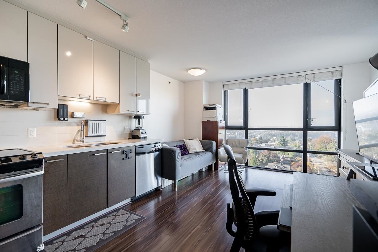 Listing Image 8