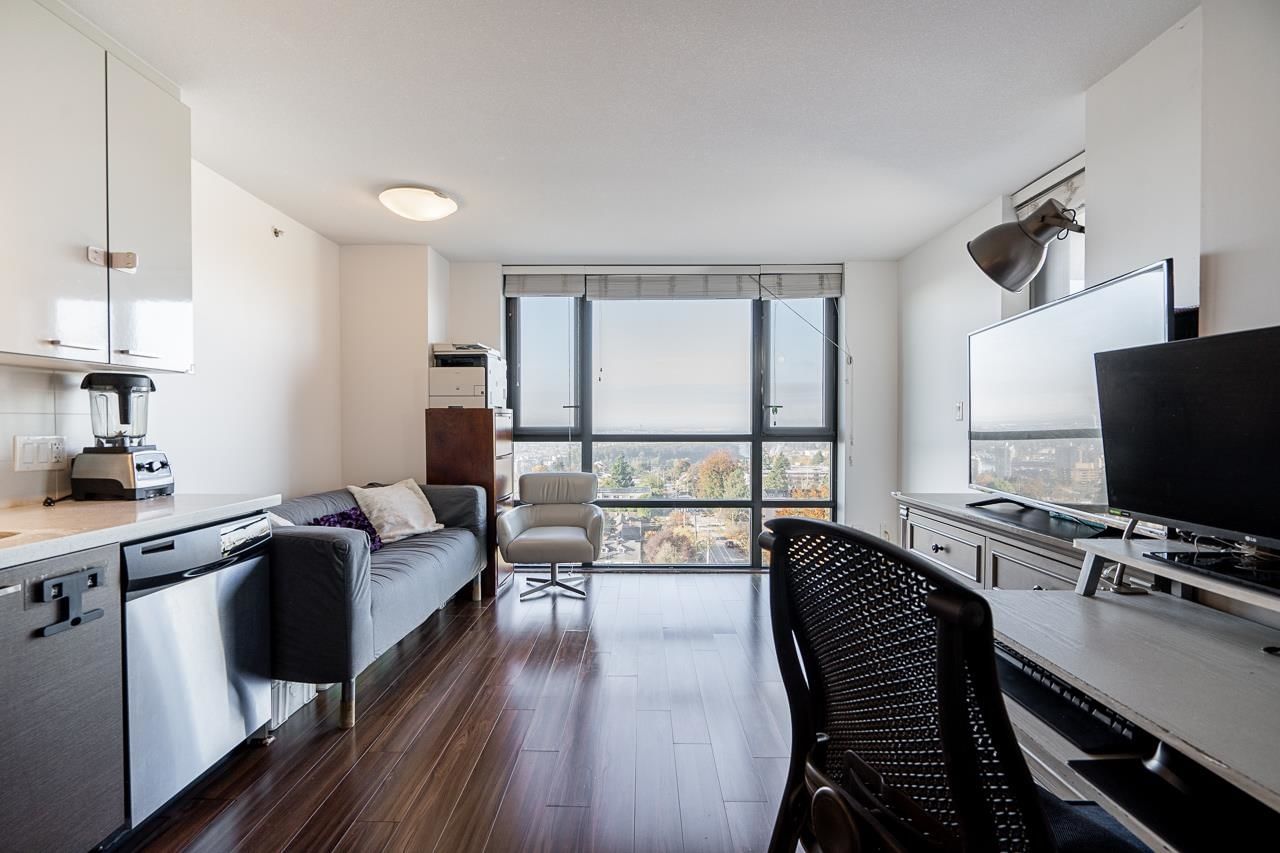 Listing Image 9