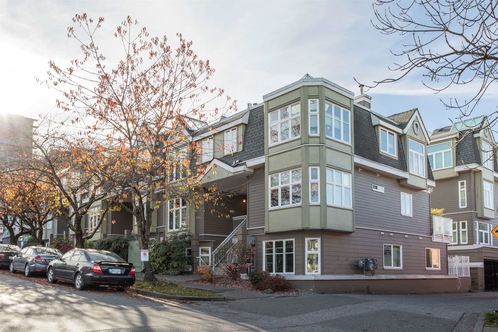 Listing Image 10