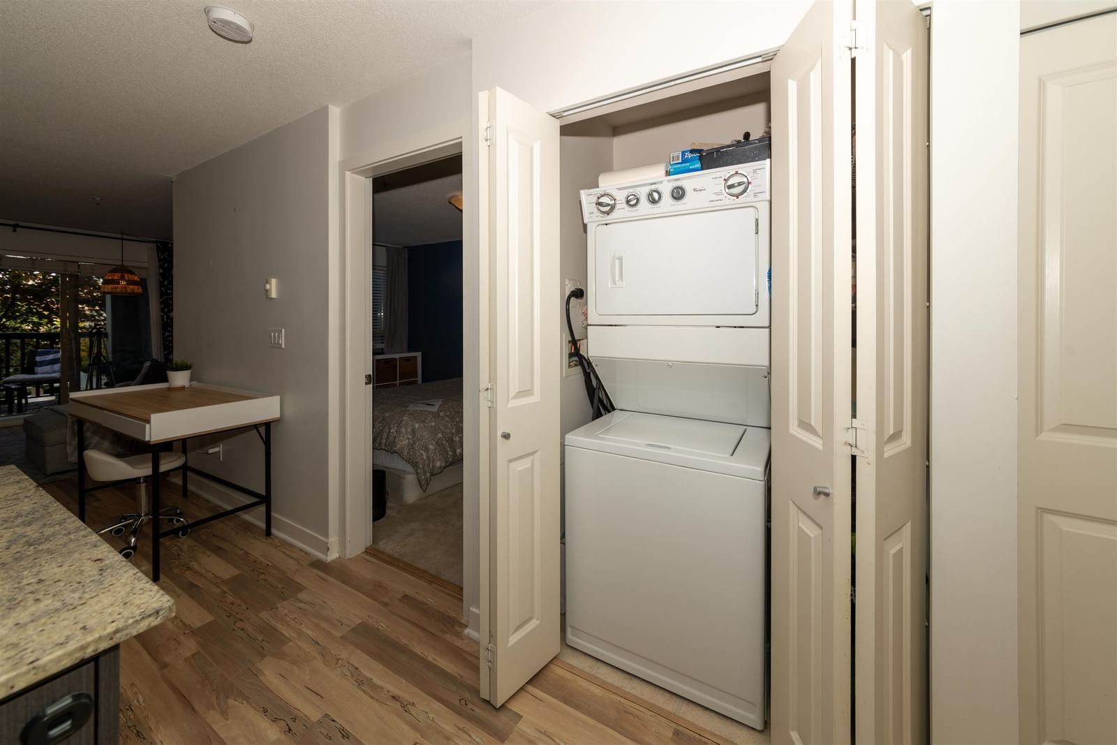 Listing Image 17