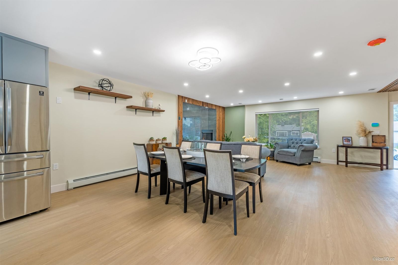 Listing Image 9