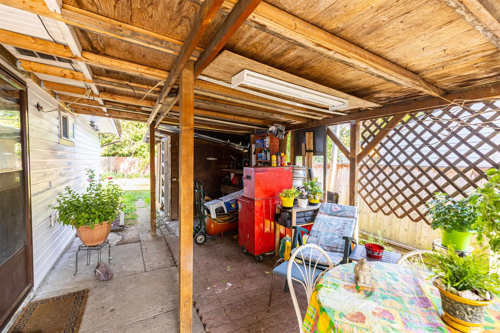 Listing Image 11