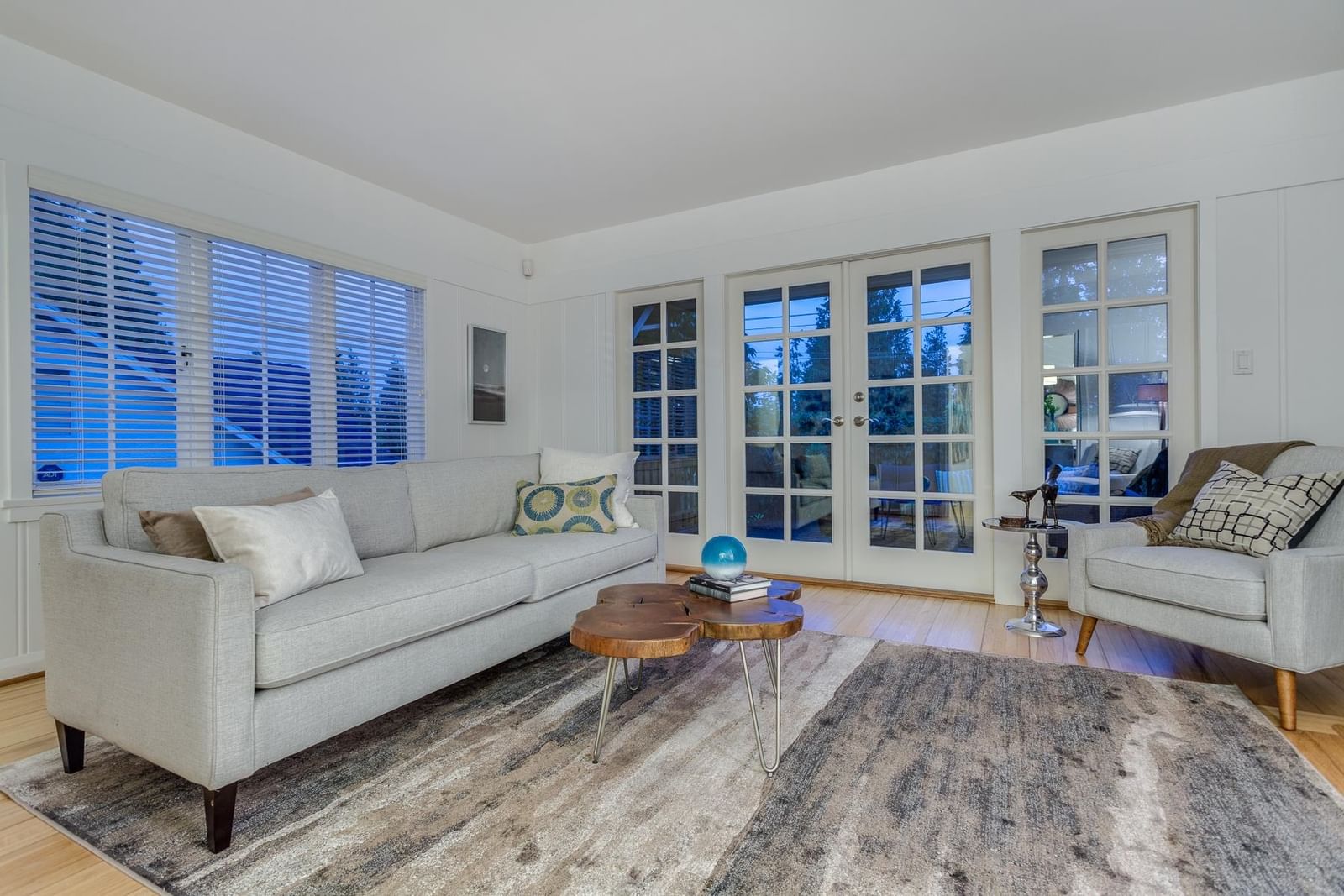 Listing Image 16