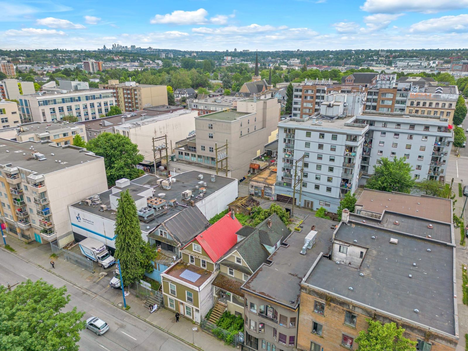 Listing Image 10