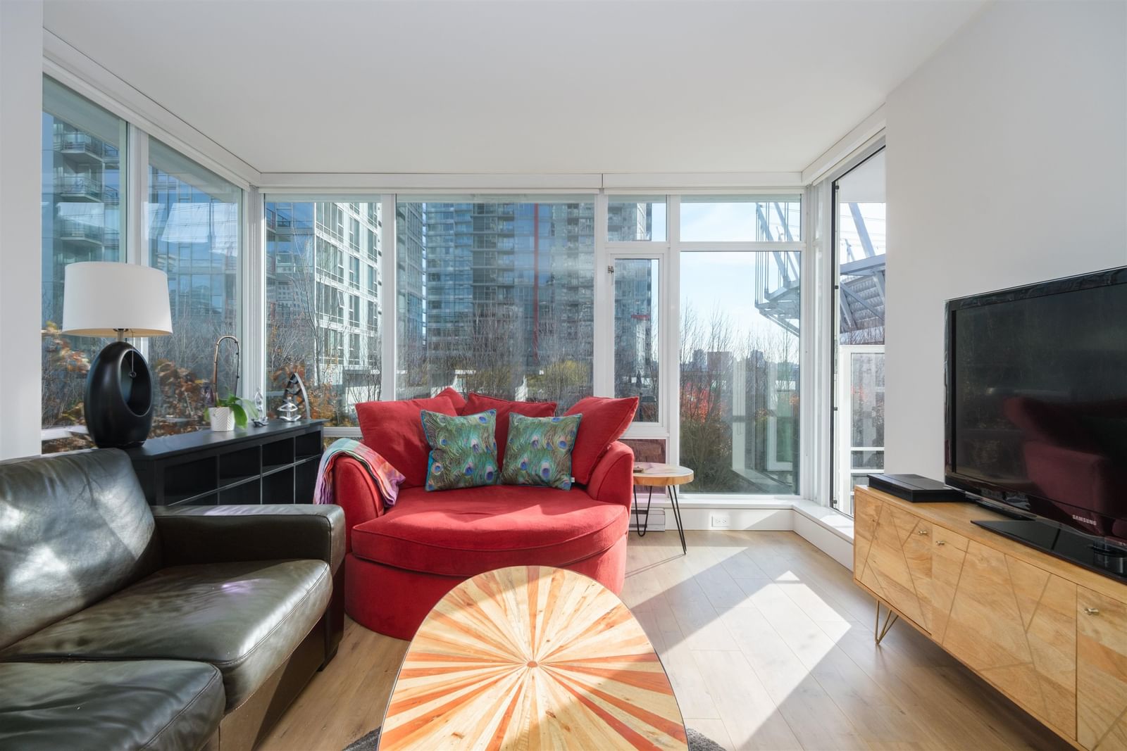 Listing Image 10