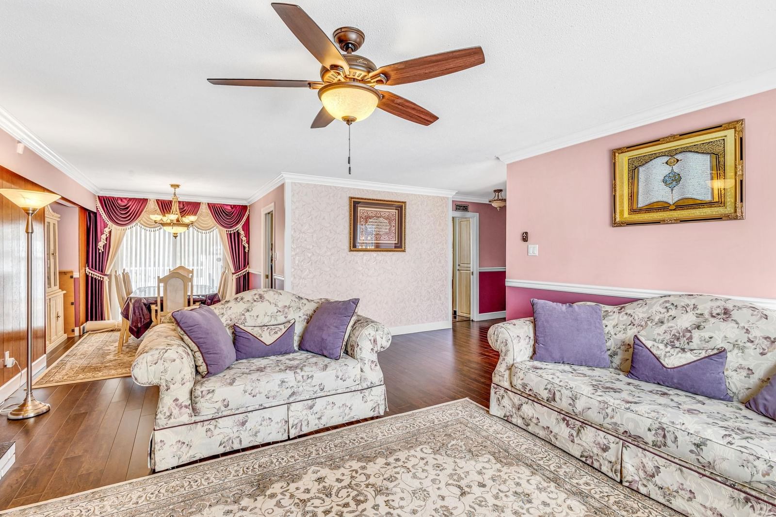 Listing Image 8