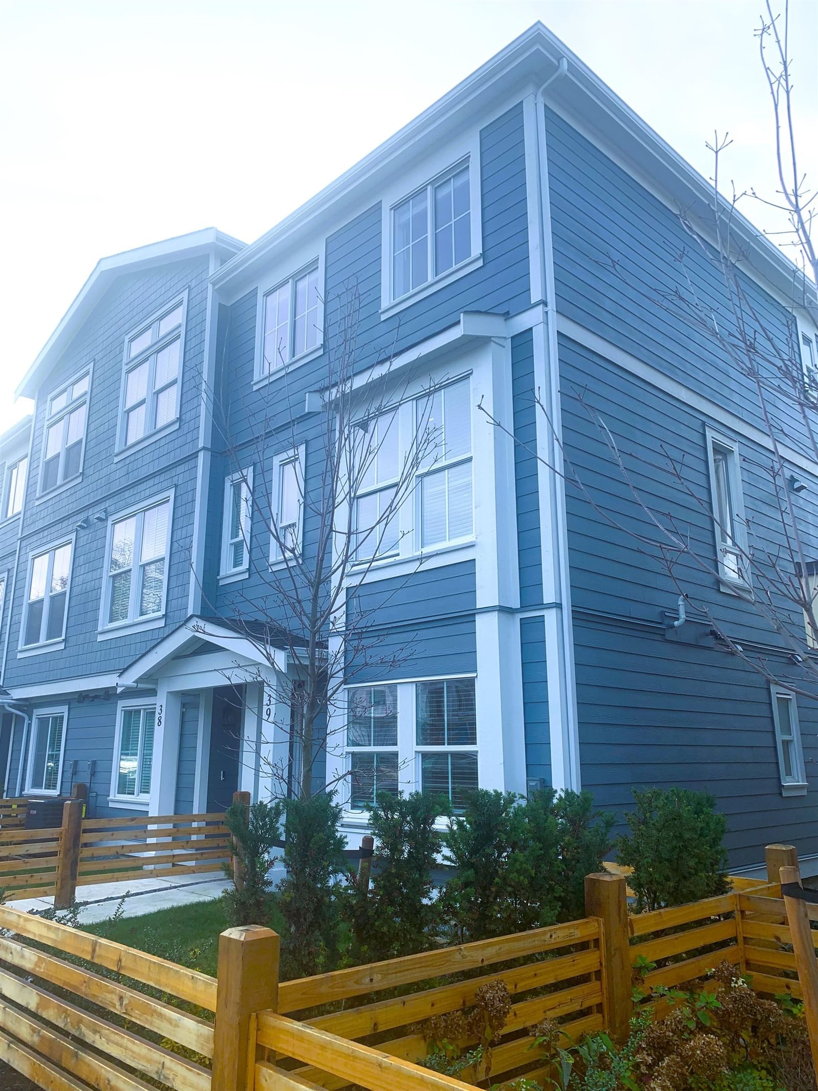 Listing Image 20