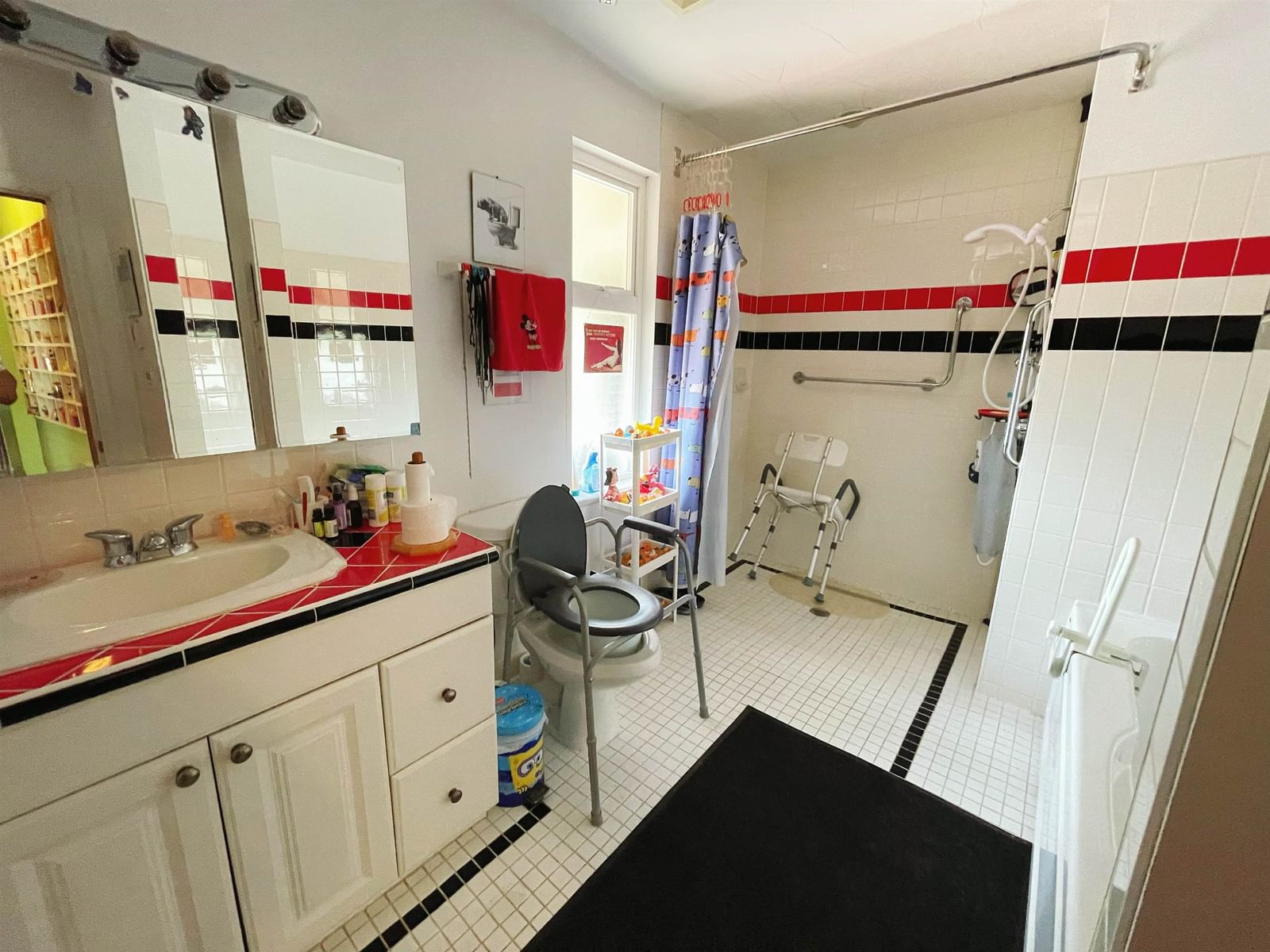 Listing Image 10