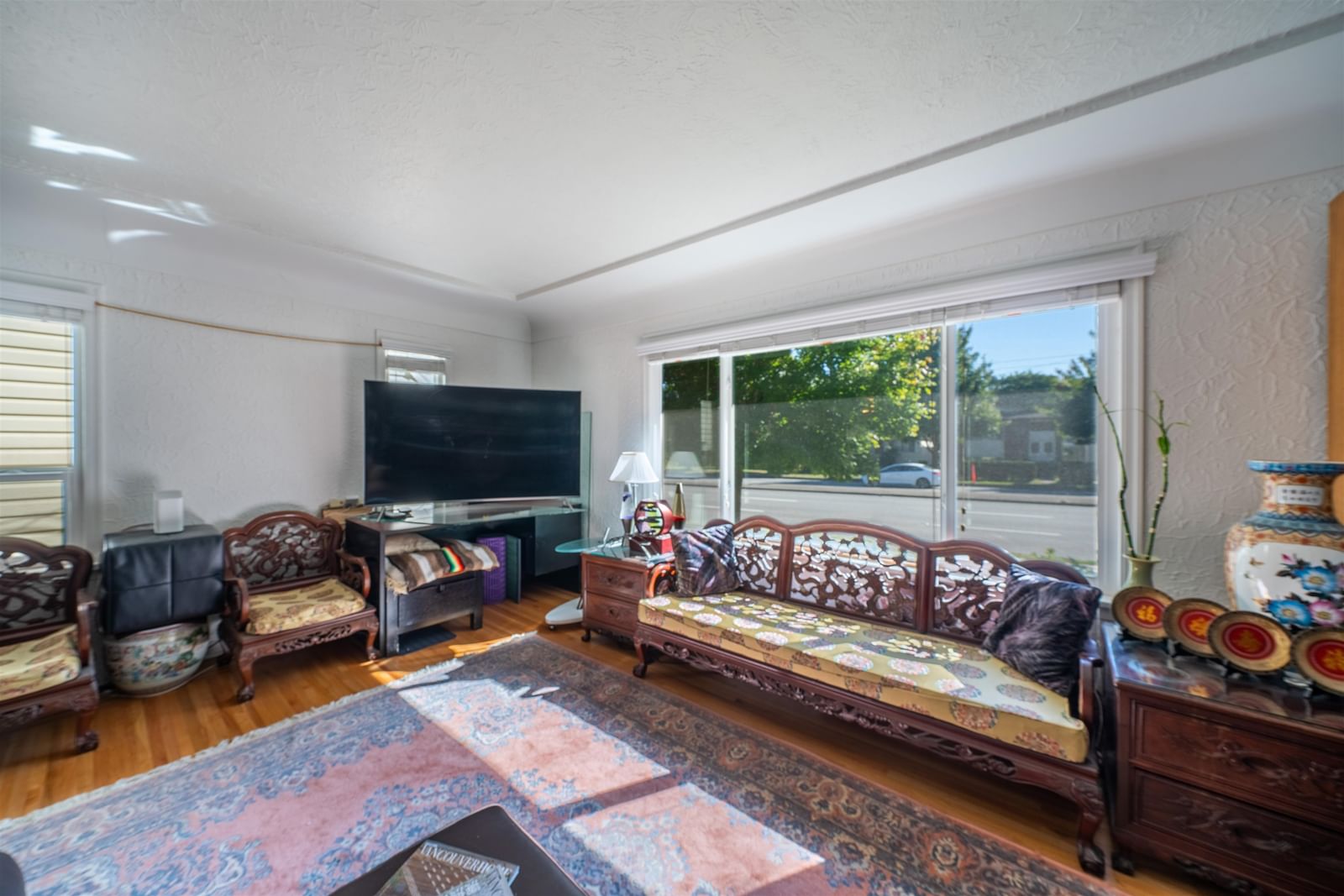Listing Image 16