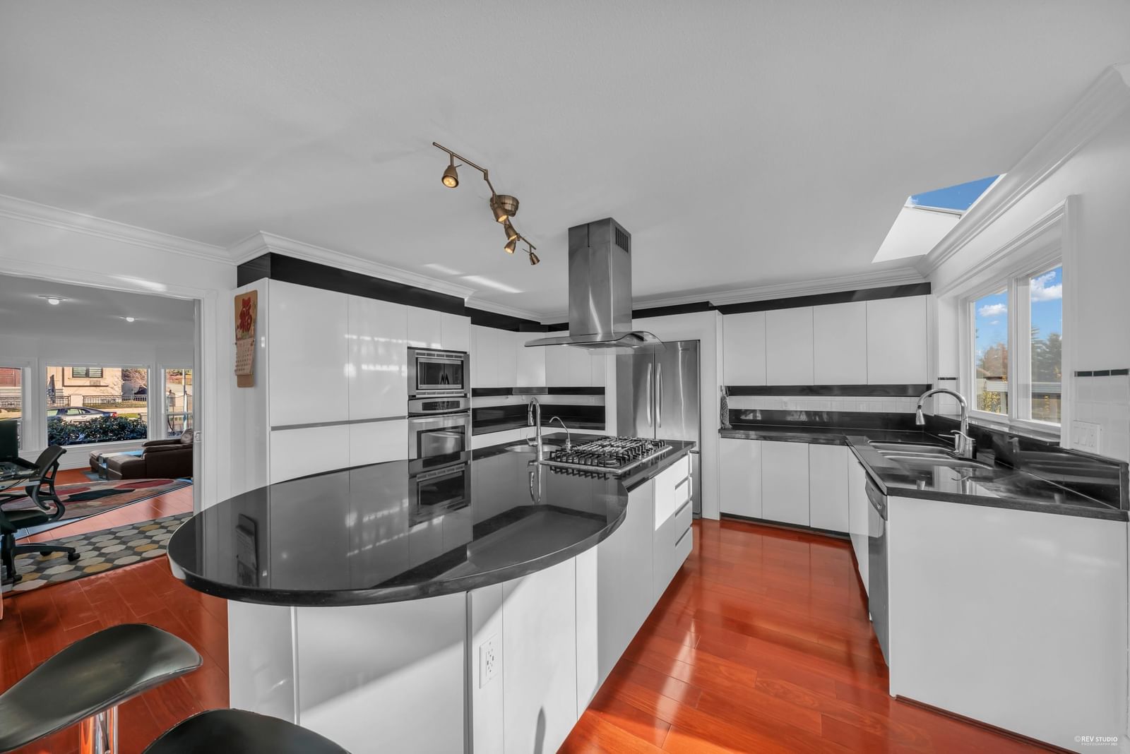 Listing Image 14