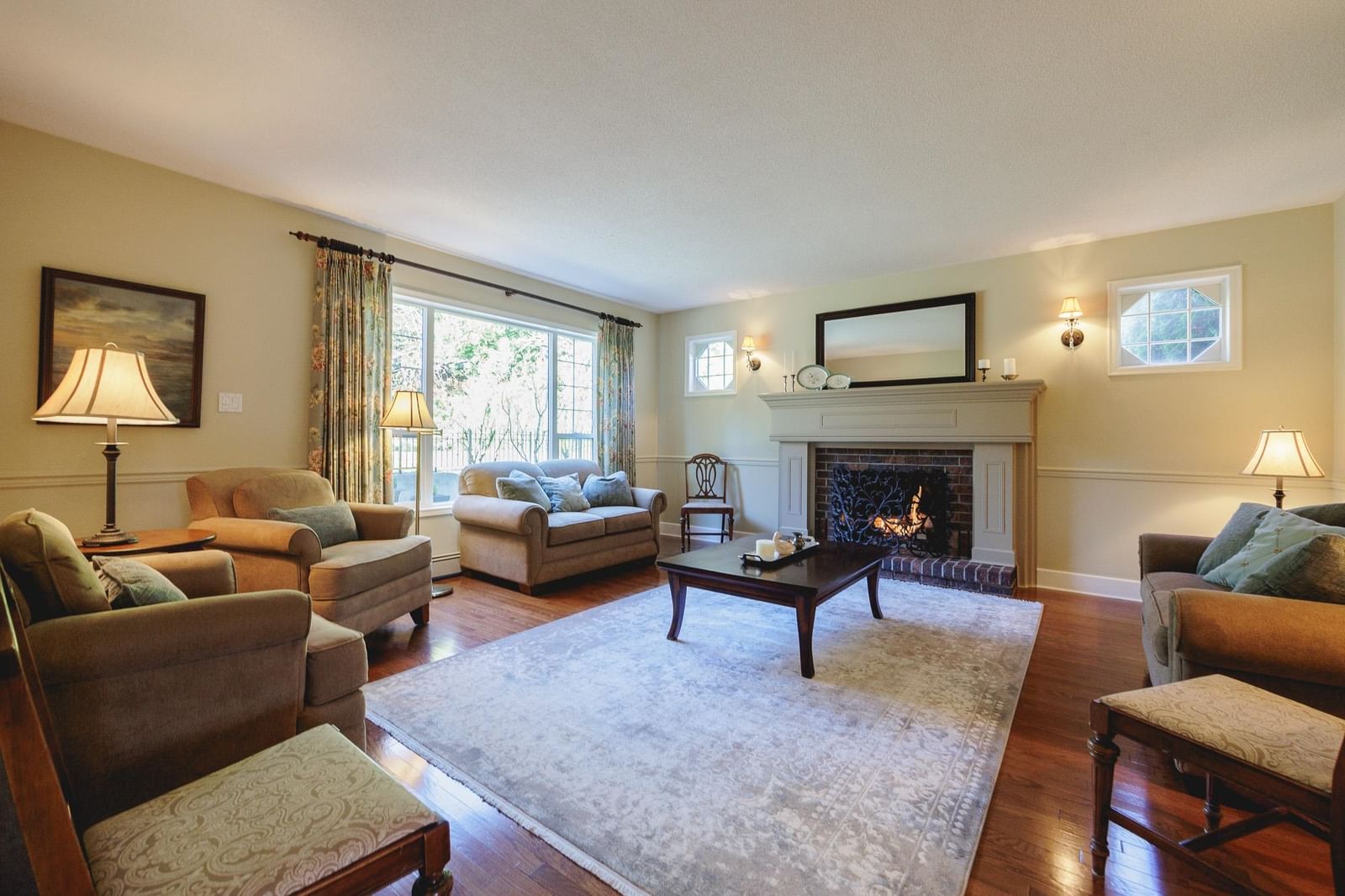 Listing Image 10