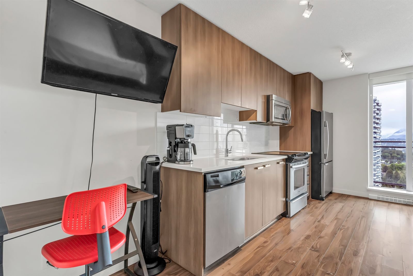 Listing Image 13