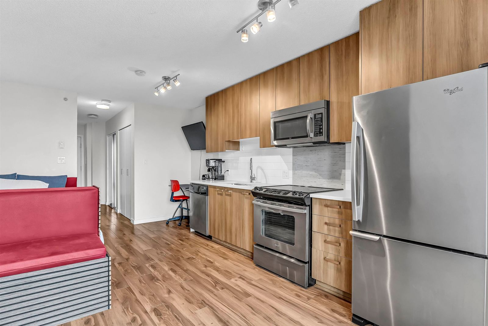Listing Image 15