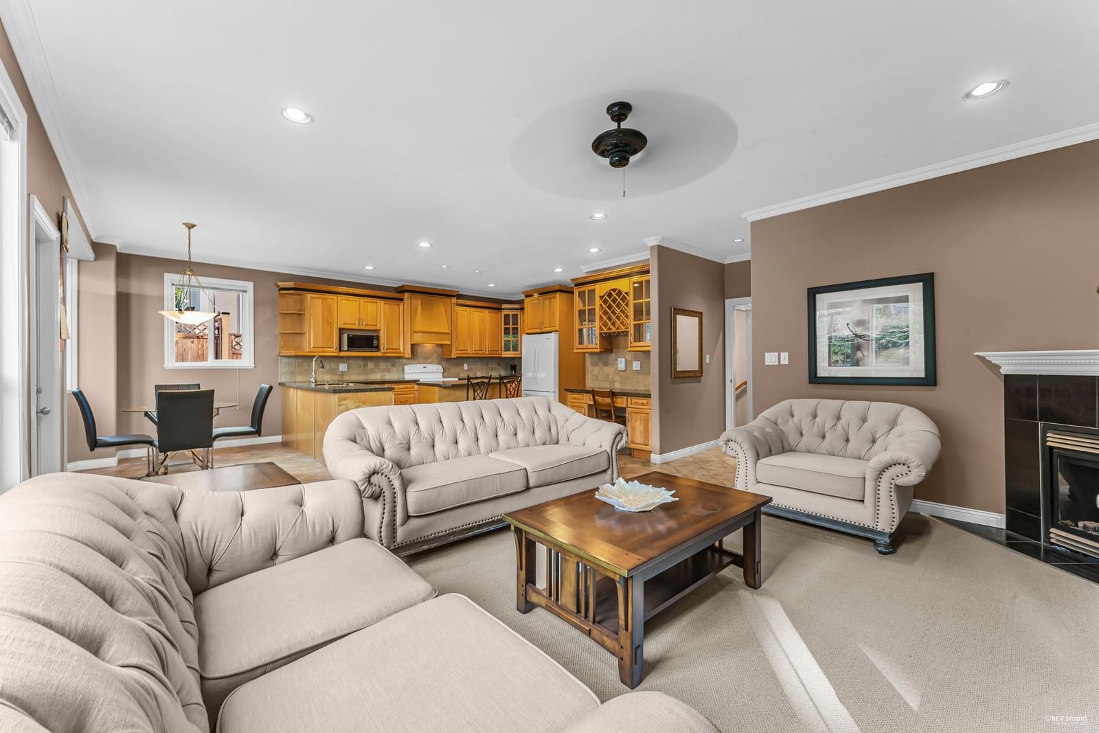 Listing Image 19