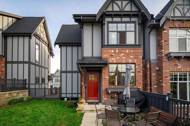 41 - 3552 Victoria Drive