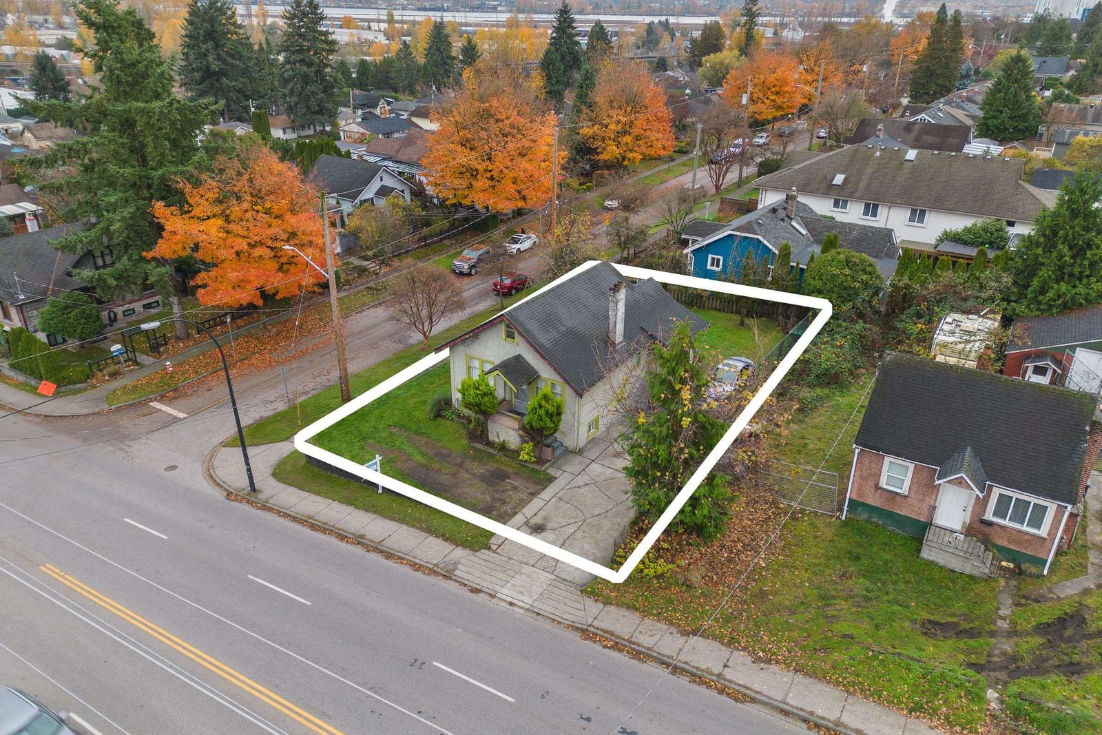 Listing photo 2