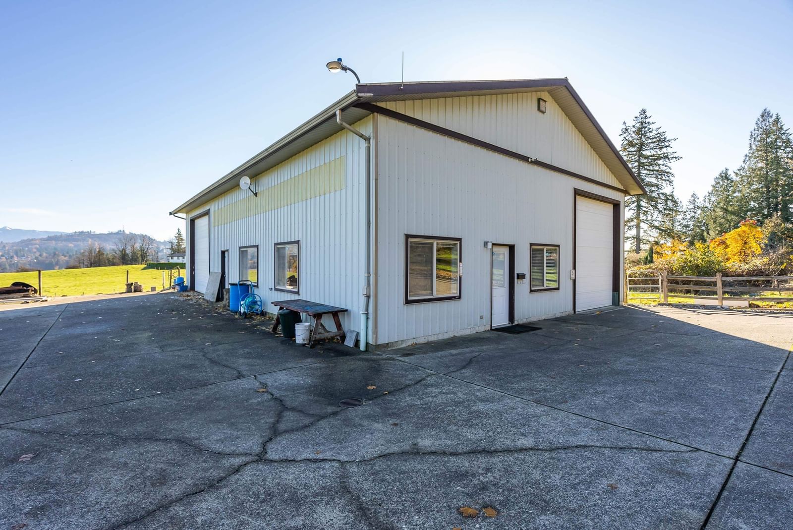 Listing Image 8