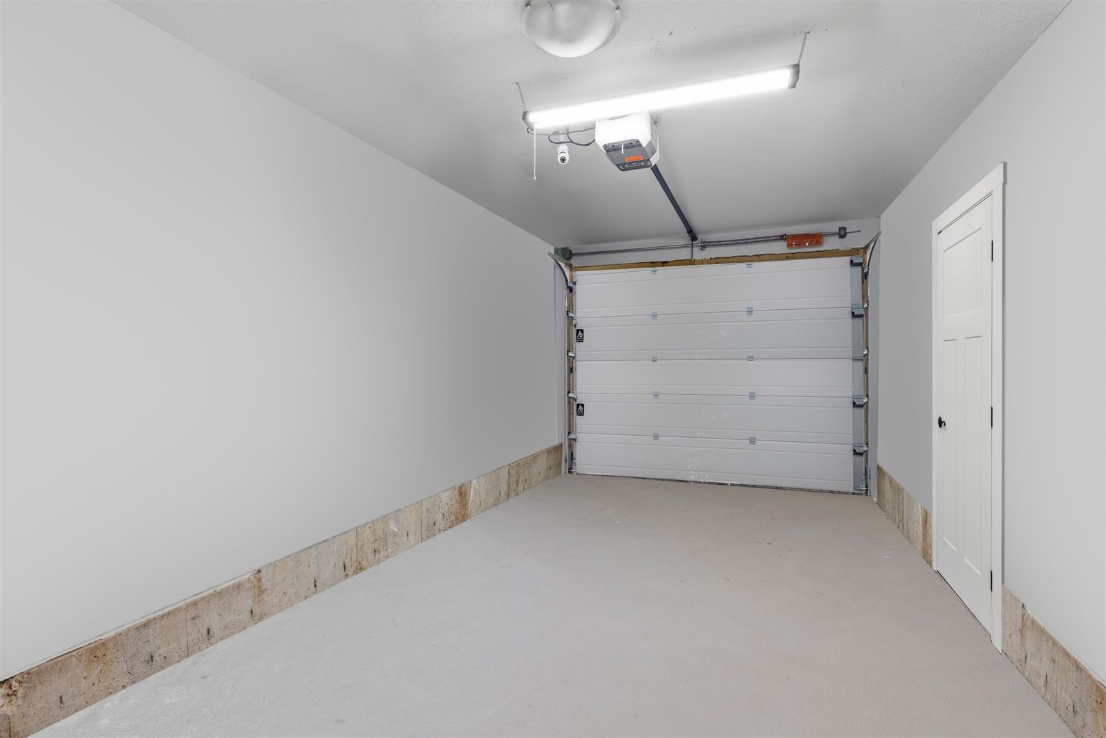 Listing Image 28