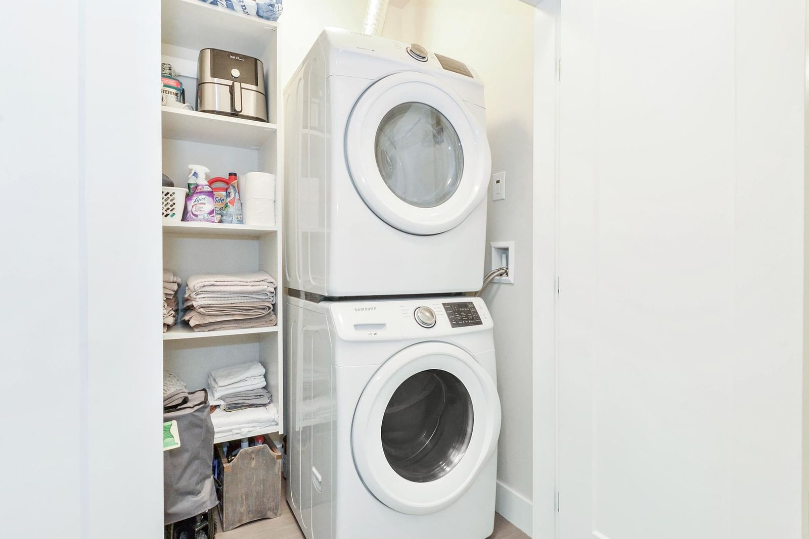 Listing Image 18